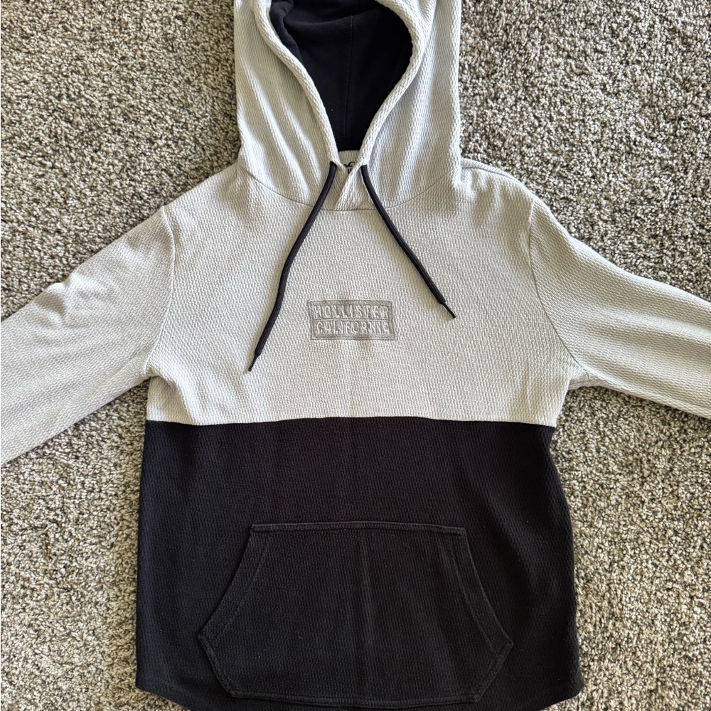Hooded Hollister Sweatshirt with Front Pocket